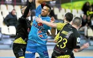 Il s'en est fallu d'un rien pour que l'Entente Ergué-Quimper et Damien Belhumeur ne réussissent l'exploit de l'emporter face à Riantec. (Photo Matt Brown)